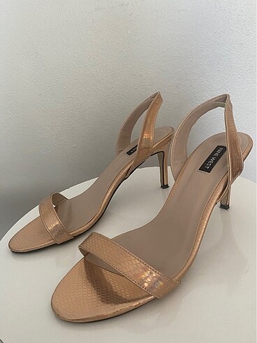 39 Beden Nine west topuklu