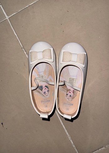 Elsa Beyaz Fiyonk Detaylı Kız Çocuk Babet - Görsel 2