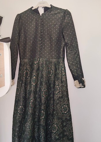 Uzun Kollu İşlemeli yeşil Henna Elbise