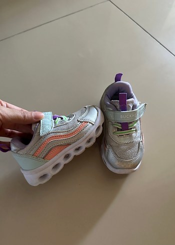 22 Beden Buckhead marka ışıklı Kız Çocuk Spor Ayakkabı 22 no
