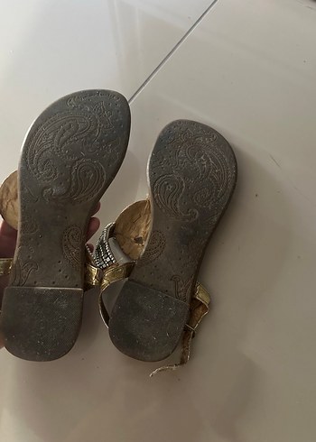 Diğer Boncuk Detaylı Yılan Desenli Bohem Stiletto Sandalet