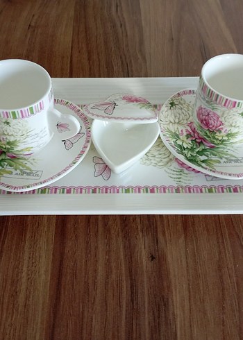 Pastel Desenli İki Fincan ve Tabak Seti