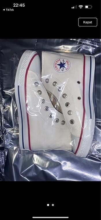 Beyaz converse