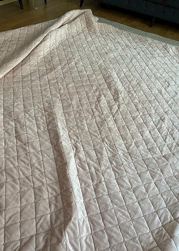 Pembe Kapitone Yatak Örtüsü - Görsel 2