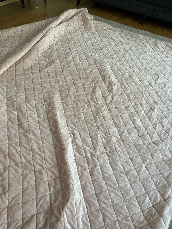 Pembe Kapitone Yatak Örtüsü - Görsel 2