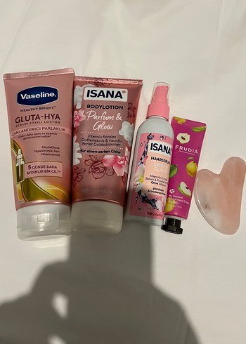 ISANA ve Vaseline Vücut Bakım Seti