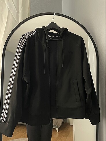 m Beden DKNY HIRKA