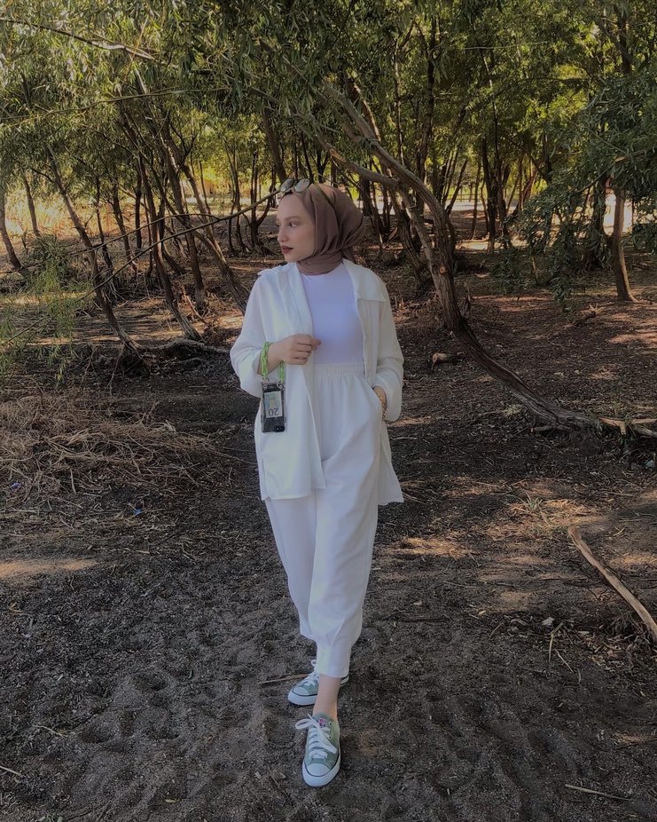 Beyaz Kadın ikili takım - Görsel 3