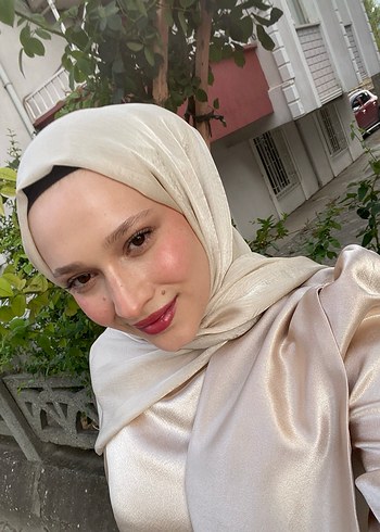 Uzun Beyaz Drapeli Yüksek Yaka Kadın Abiye - Görsel 2