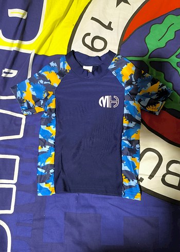 Erkek Çocuk Renkli Batik Desenli Kısa Kollu Mayo - Görsel 2