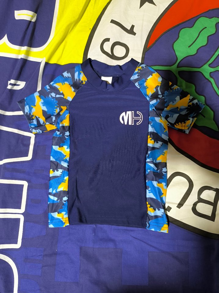 Erkek Çocuk Renkli Batik Desenli Kısa Kollu Mayo - Görsel 2