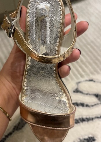 Rose gold Renkli Tokalı Topuklu kız çocuk Ayakkabı - Görsel 2