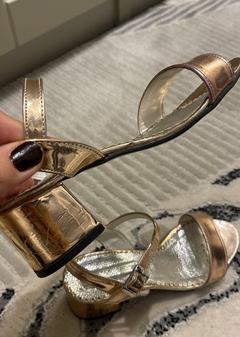 Rose gold Renkli Tokalı Topuklu kız çocuk Ayakkabı - Görsel 4