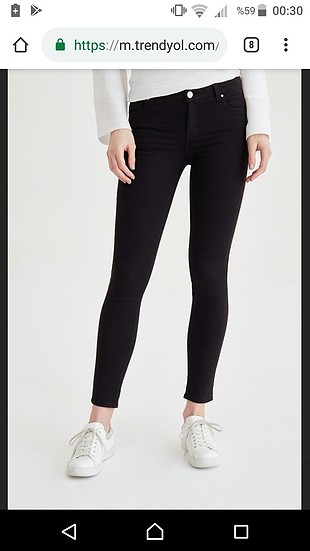  Siyah push-up jean