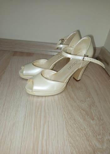 Bej Tokalı Kadın Topuklu Abiye Ayakkabı - Görsel 2