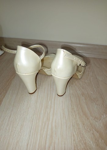 Bej Tokalı Kadın Topuklu Abiye Ayakkabı - Görsel 4