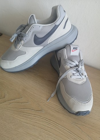 Gri Nike erkek Spor Ayakkabı - Görsel 2