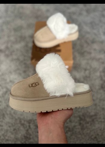 UGG Bej Kürklü Kadın Dolgu Topuk Terlik - Görsel 2