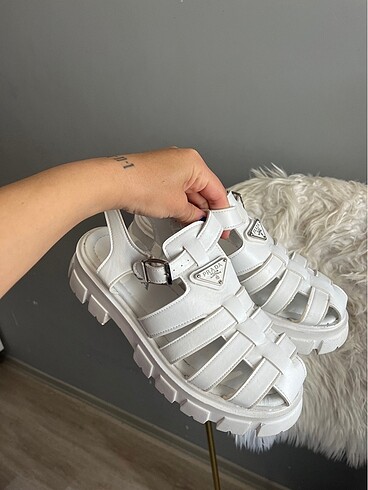 40 Beden beyaz Renk Prada sandalet