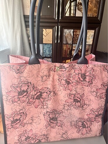 Victoria s Secret Victoria's Secret tote bag