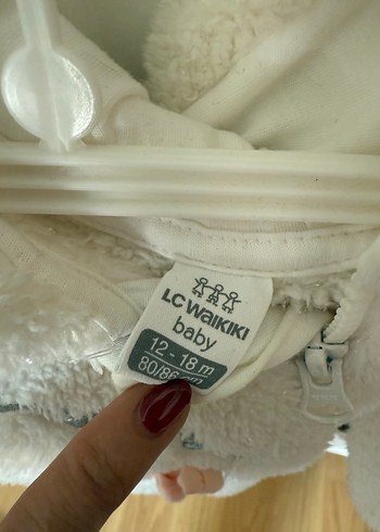 Beyaz Kapüşonlu Bebek Kız Tulumu - Görsel 5