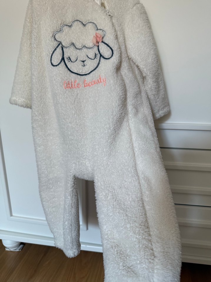 Beyaz Kapüşonlu Bebek Kız Tulumu - Görsel 2