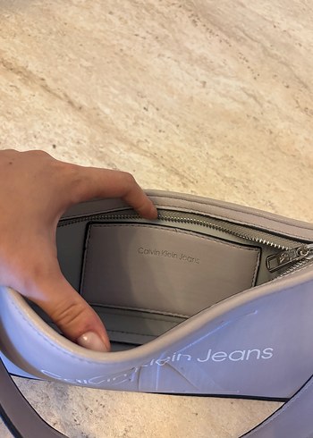  Beden gri Renk Calvin Klein Bej Deri Kadın Çanta