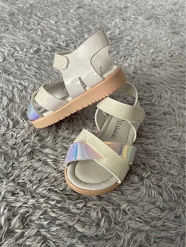 LC Waikiki Kız çocuk sandalet