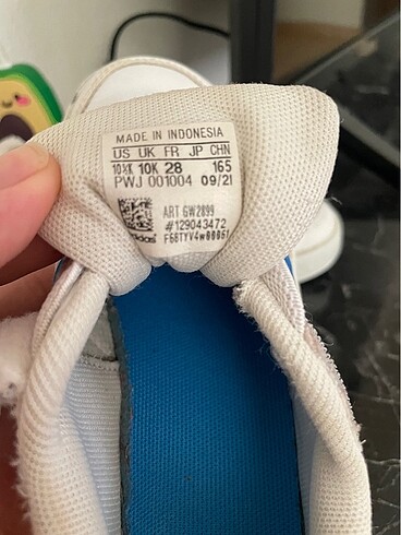 28 Beden beyaz Renk Adidas spor ayakkabı