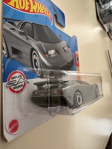 xs Beden Bugatti EB110