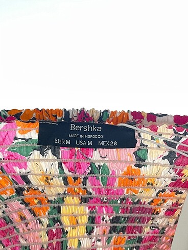 m Beden çeşitli Renk Bershka Kısa Elbise %70 İndirimli.