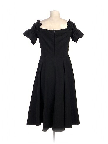 m Beden PreLoved Uzun Elbise %70 İndirimli.