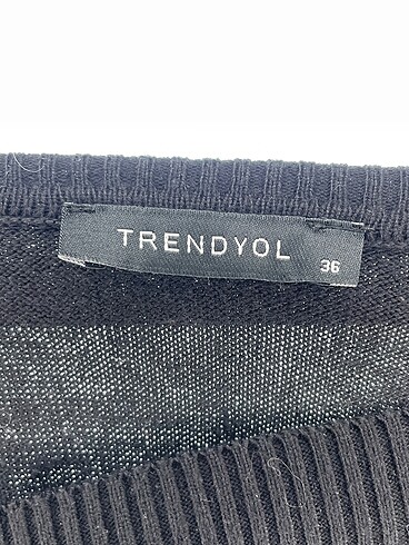 36 Beden siyah Renk Trendyol & Milla Kazak / Triko %70 İndirimli.