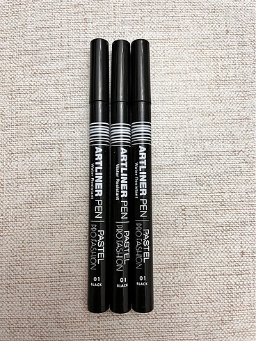 Pastel kalem eyeliner