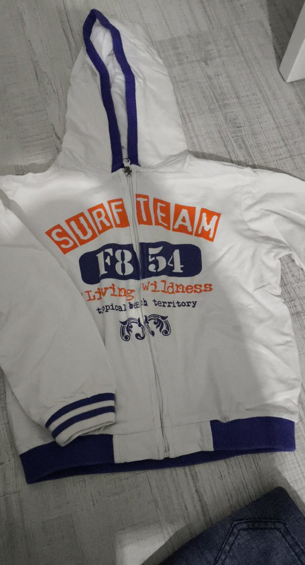 Kapüşonlu Beyaz Baskılı Erkek Çocuk Ceket - Görsel 3