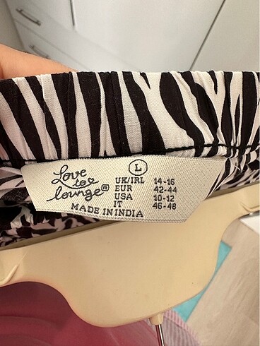 Diğer Zebra Şort