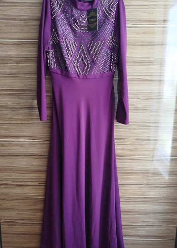 Uzun Mor Boncuk İşlemeli Tesettür Abiye Elbise - Görsel 6