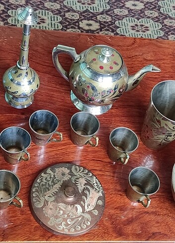 Diğer Dekoratif objeler fincan takımı vs.