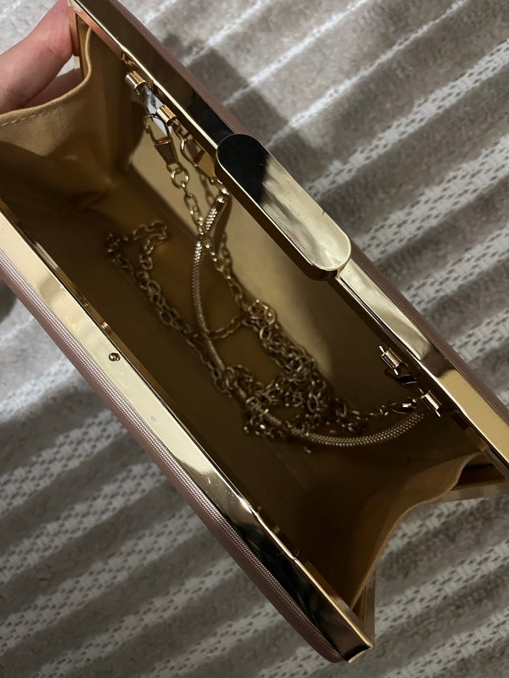 Bej Parlak Saten Tokalı Kadın Portföy Çanta - Görsel 3