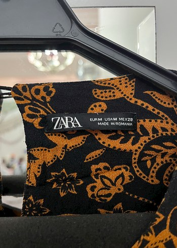 Zara Siyah Turuncu Cicekli Elbise