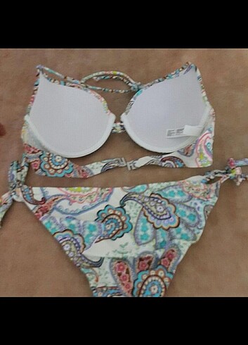 KOM Bikini takimi