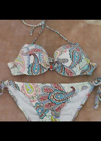 42 Beden çeşitli Renk KOM Bikini takimi