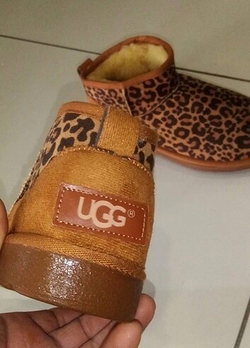 Ugg UGG ultramini leopar aşkı tam kalıp poşetli gönderim kayma y