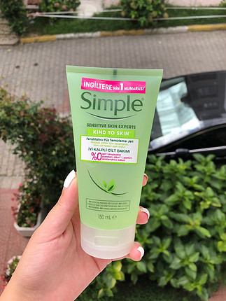 Simple Ferahlatıcı Yüz Temizleme Jeli 150 ml