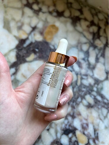 L'Oréal Paris Loreal likit aydınlatıcı