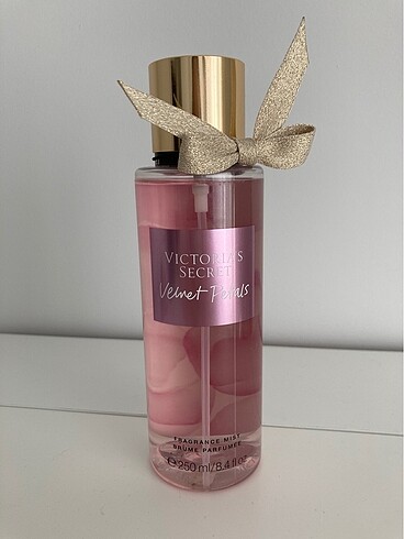 Victoria s Secret Velvet Petals vücut spreyi
