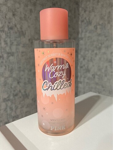 Victoria?s Secret Warm & Cozy Chilled