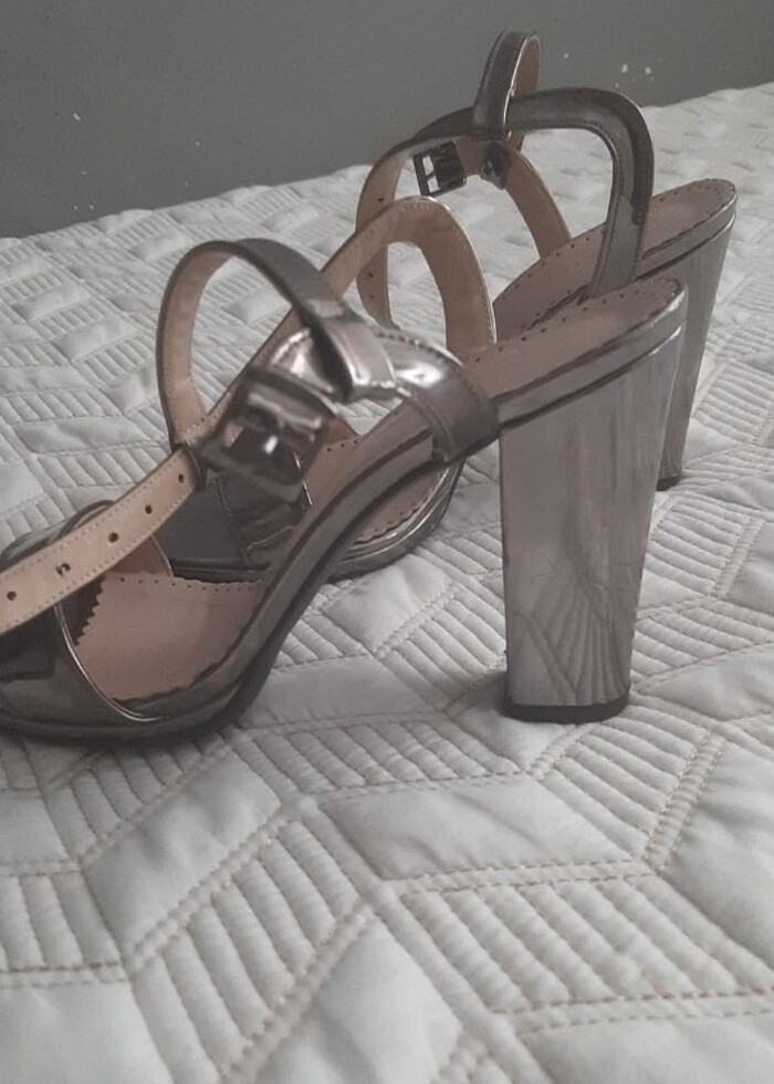 Füme rengi topuklu ayakkabı  - Görsel 5