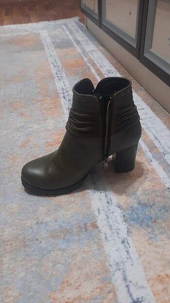 Yeşil renk bot  - Görsel 2