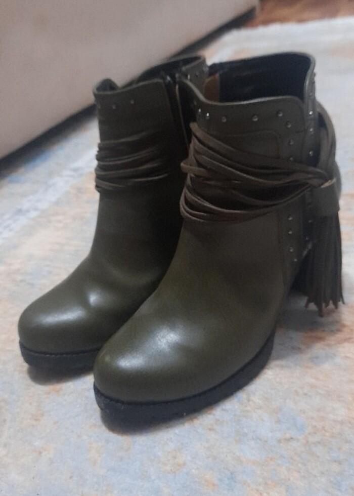 Yeşil renk bot  - Görsel 5